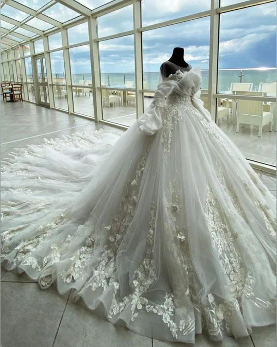 Luxurious White Wedding Dress With Trail,White Bridal Dress Y6769