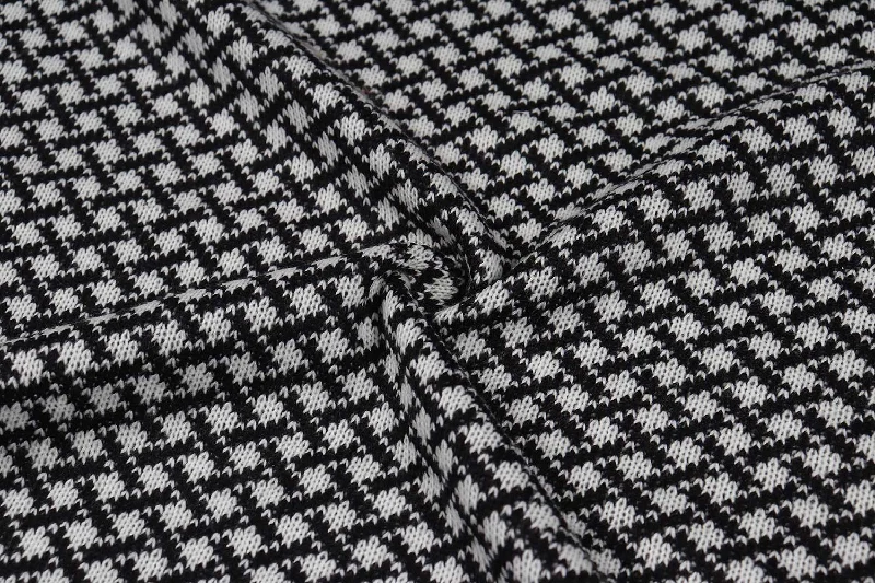 Black & White Acro Wool Knit Fabric