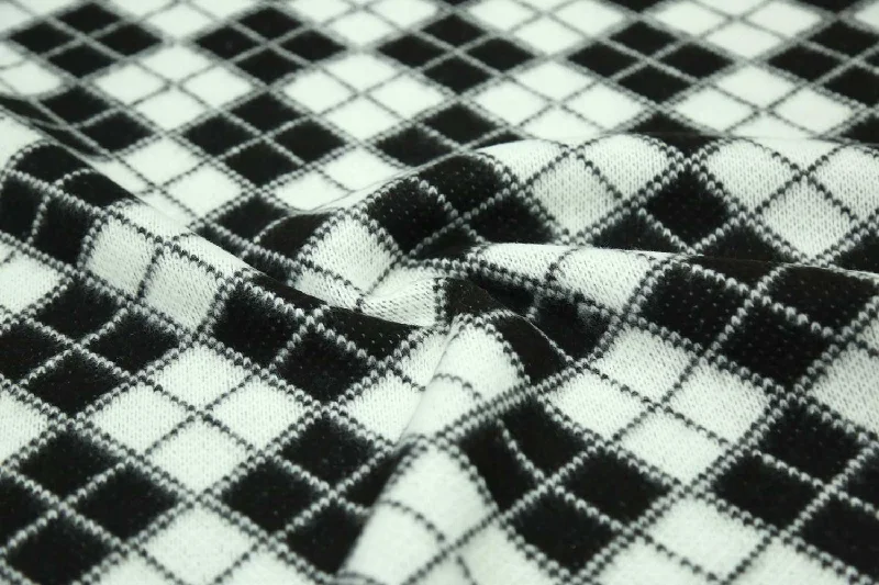 Black & White Acro Wool Knitted Fabric